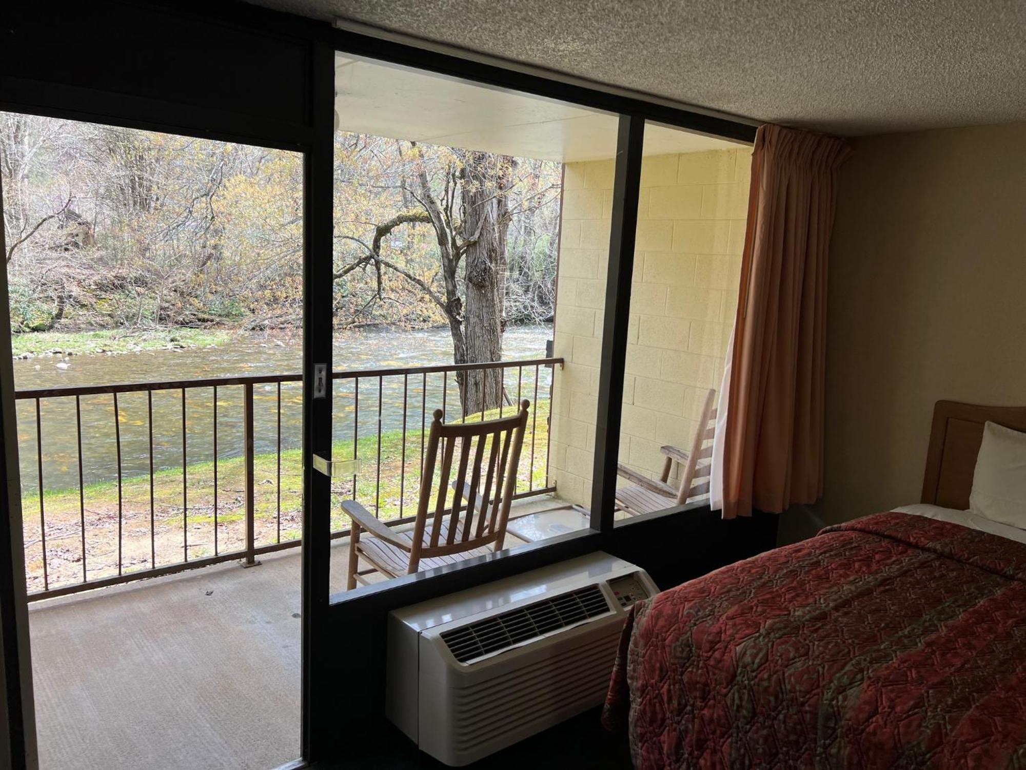 Newfound Lodge On The River Cherokee Exteriör bild