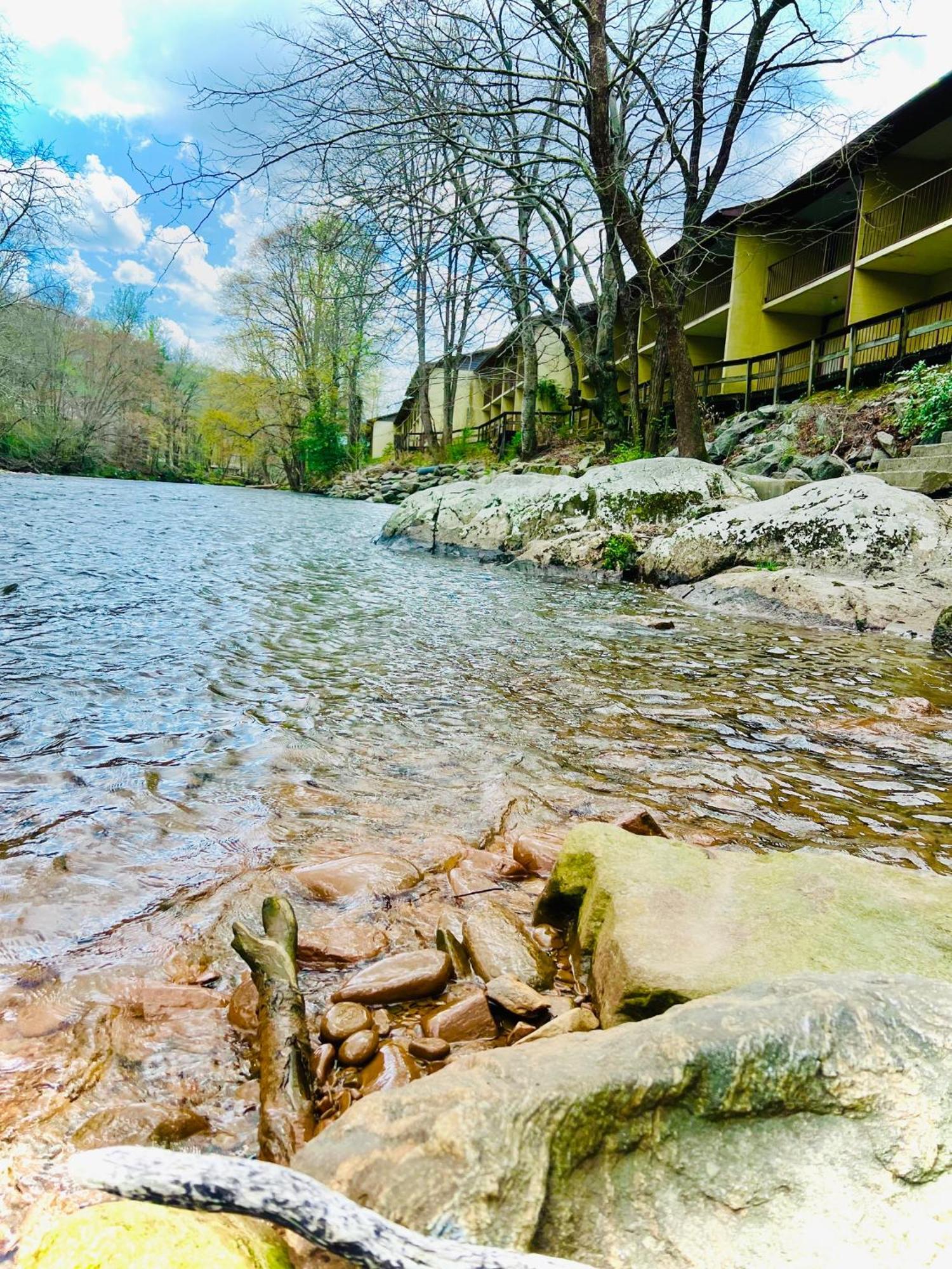 Newfound Lodge On The River Cherokee Exteriör bild